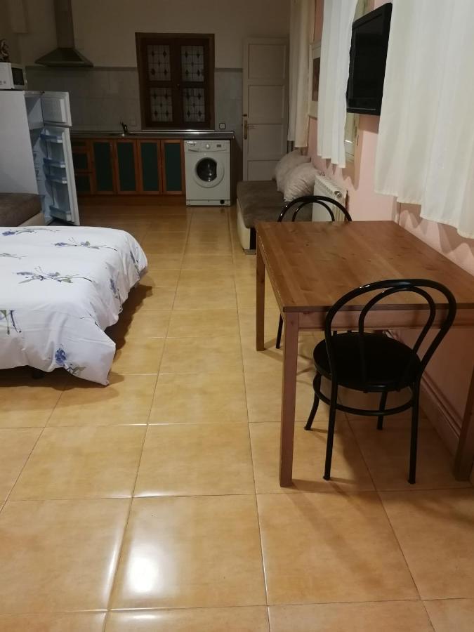 מדריד Pension Navarra מראה חיצוני תמונה